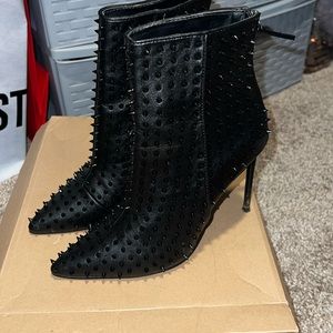Spiked Steve Madden Booties!